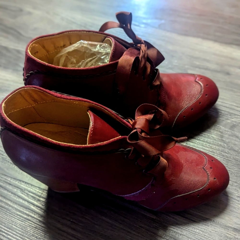 Chelsea Crew leather Venetian Victorian Oxford Booties